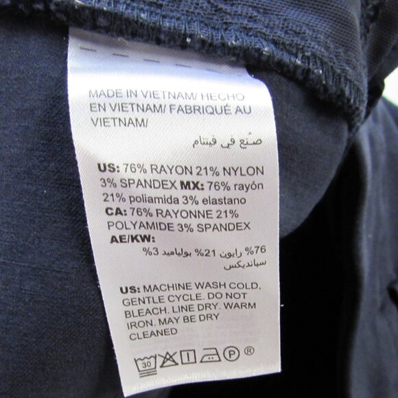 Chicos Dark Blue Brigitte Pull On Cropped Pants Size 0.5(6) Like New - Picture 5 of 16